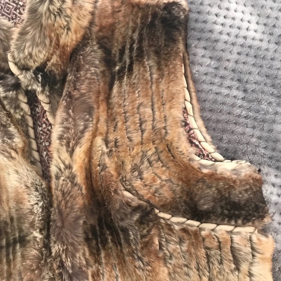 CLOSET CLEAR OUT! reversible vest by Elie Tahari - Picture 6 of 8